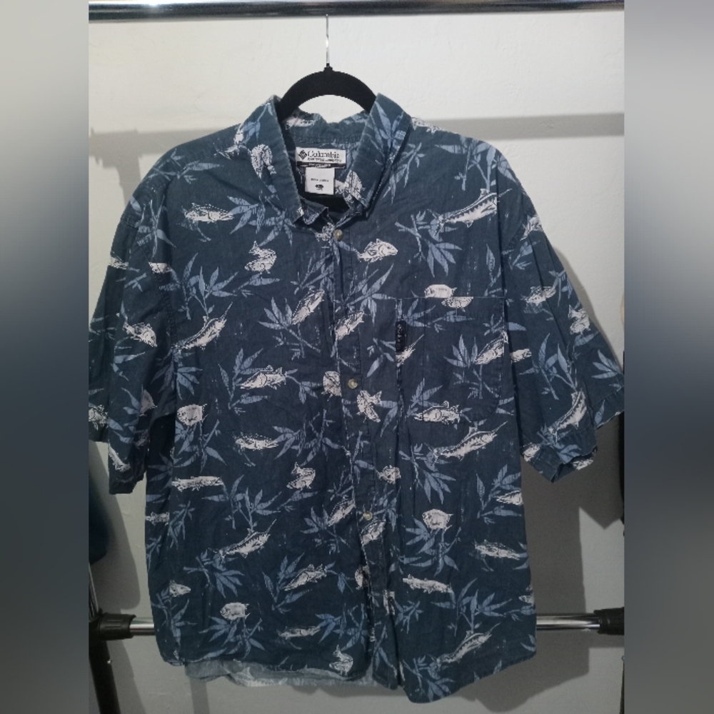 Columbia Fish Print Short Sleeve Button Shirt